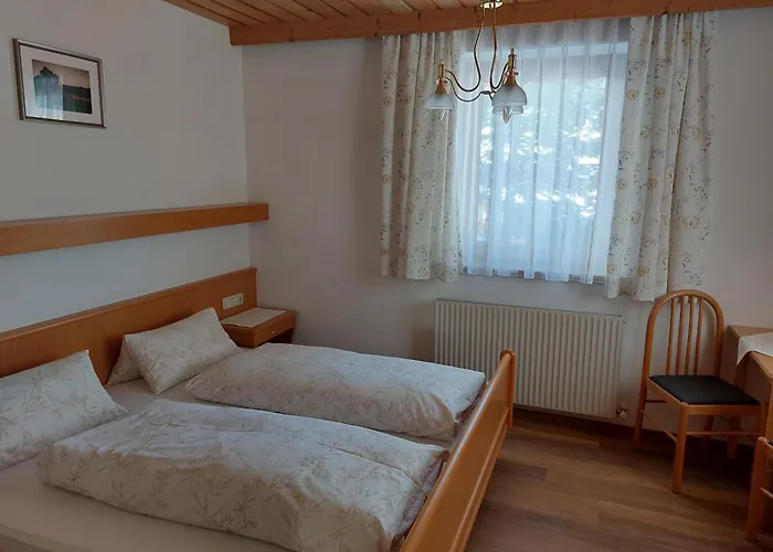 Reinprecht Apartment Tux